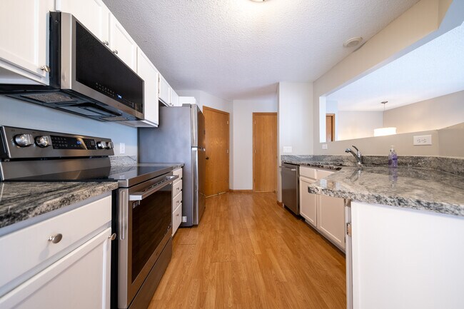 Foto del edificio - 12941 Harriet Ave S