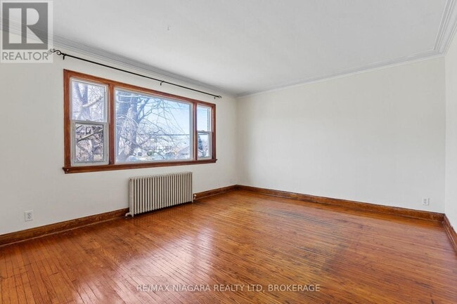 Building Photo - 136 Haig St