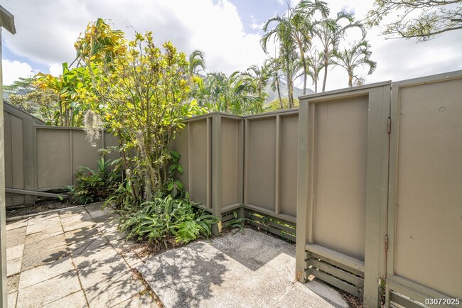 Building Photo - 3 BED 2 BATH 2 PARKING IN KANEOHE