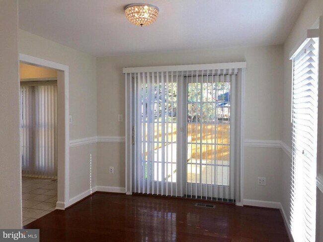 Foto del edificio - 14901 Bradwill Ct
