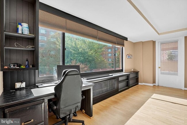 Foto del edificio - 1021 Arlington Blvd