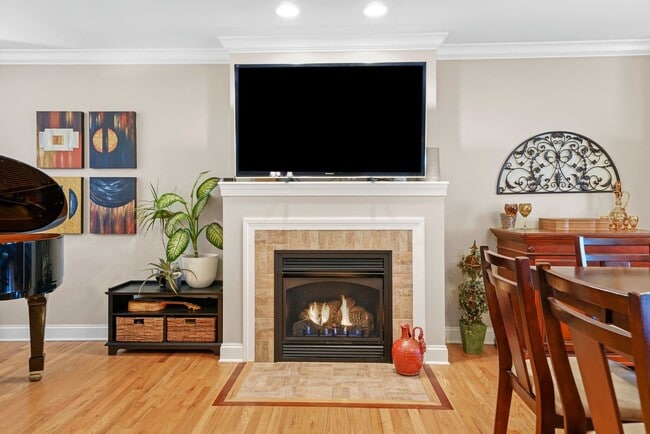 Building Photo - 3922 Wehrman Ave