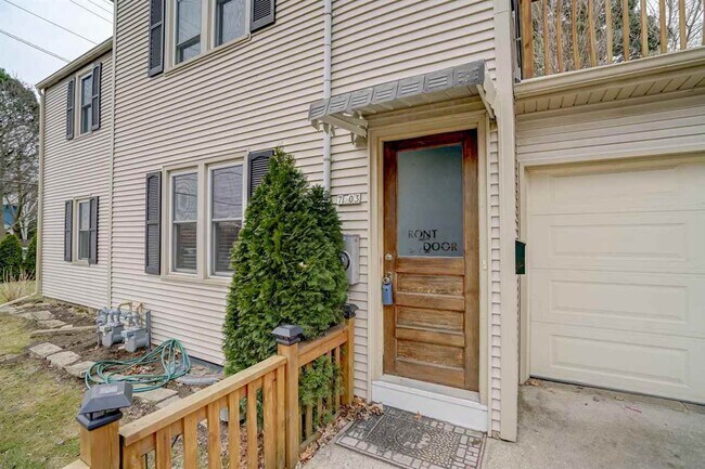 Foto del edificio - 7003 Elmwood Ave