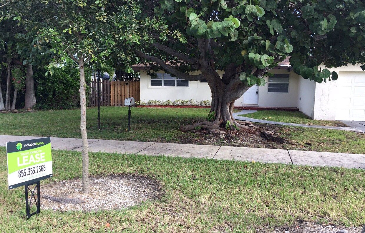 Foto principal - 9560 Caribbean Blvd