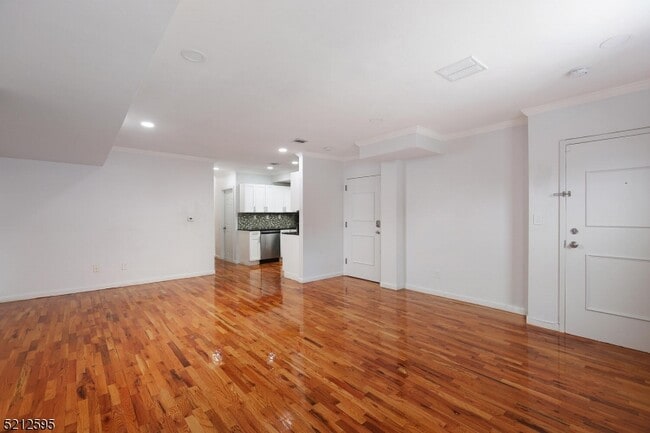 Building Photo - 131 Armstrong Ave