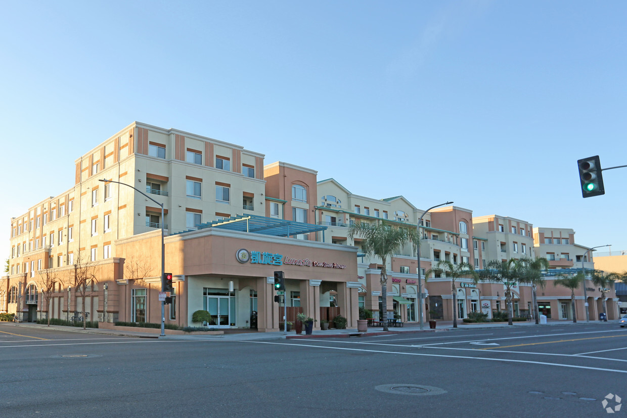 Building Photo - Alhambra Regency Plaza