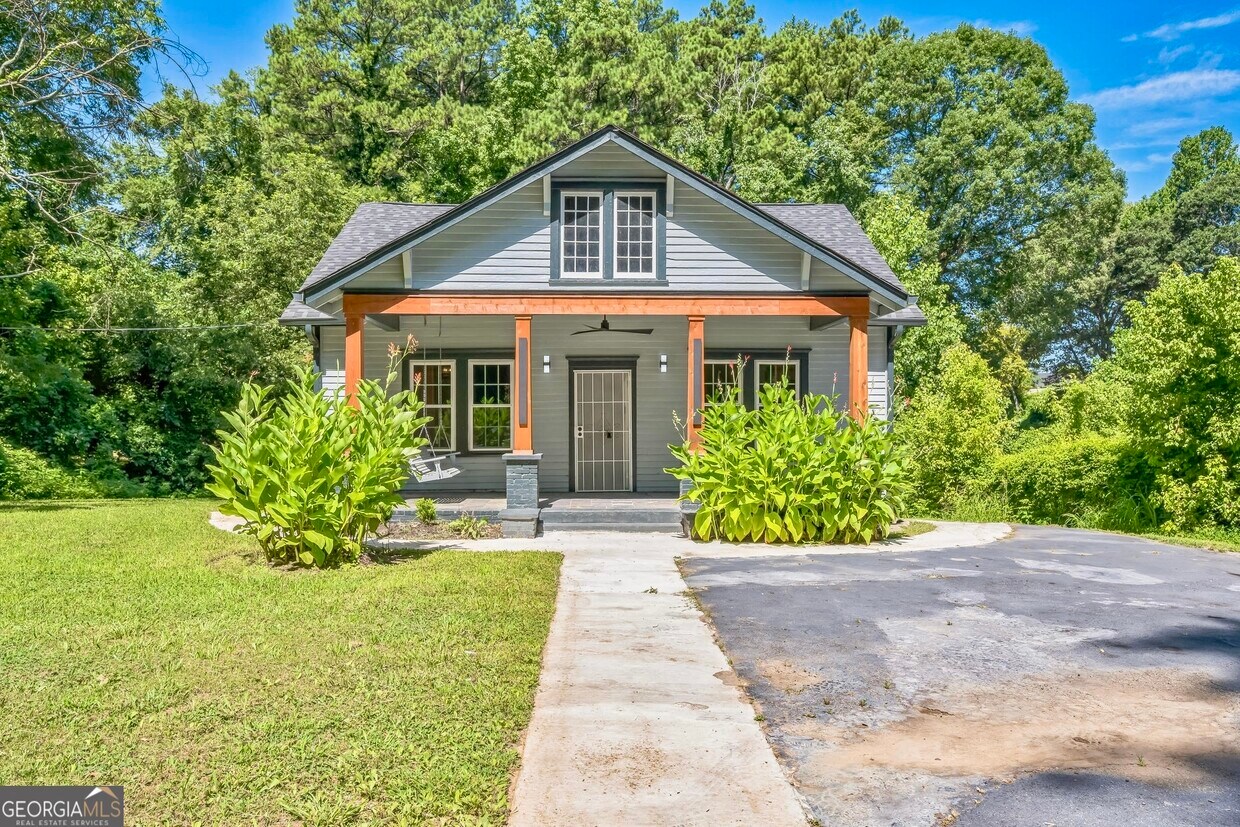 Foto principal - 1838 Moore St NW