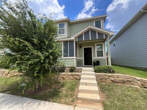 Building Photo - 5641 Willamette Dr