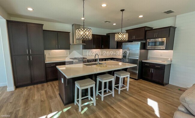 Building Photo - 4 br, 3 bath House - 1306 Larkspur Drive -