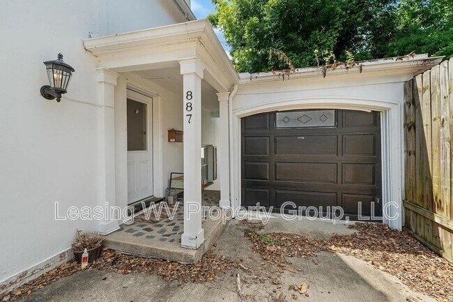 Foto del edificio - 887 Poplar Rd