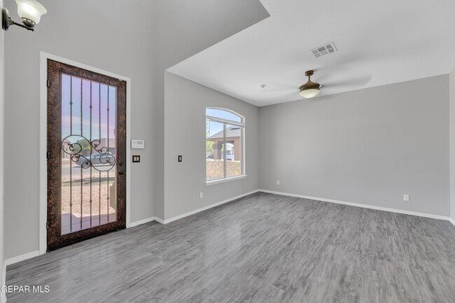 Foto del edificio - 14378 N Cave Dr
