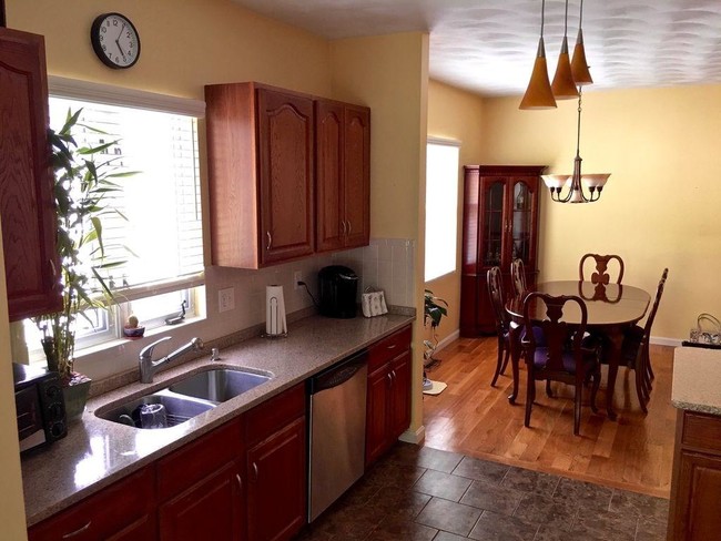 Building Photo - 36 Orchard Meadows Dr