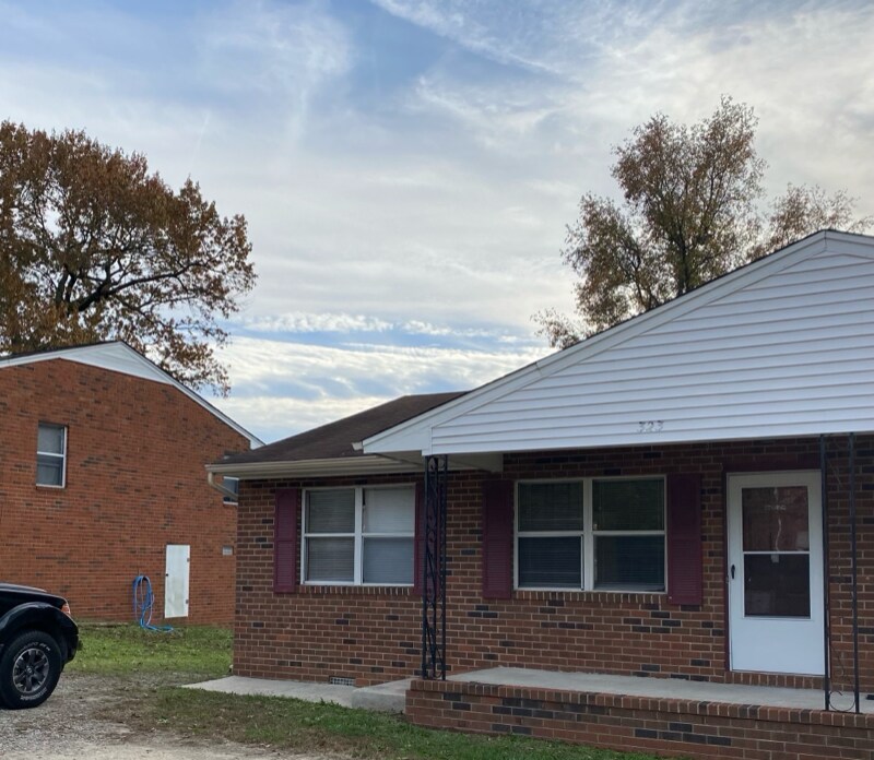 Primary Photo - 325 Branders Bridge Rd