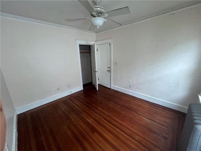 Building Photo - 122 Pinehurst Ave