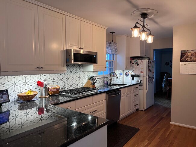 Photo - 6906 Spur Rd House