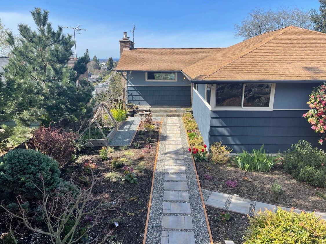 Foto principal - Beautiful West Seattle Home With Amazing V...