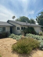 Building Photo - 3024 Berros St