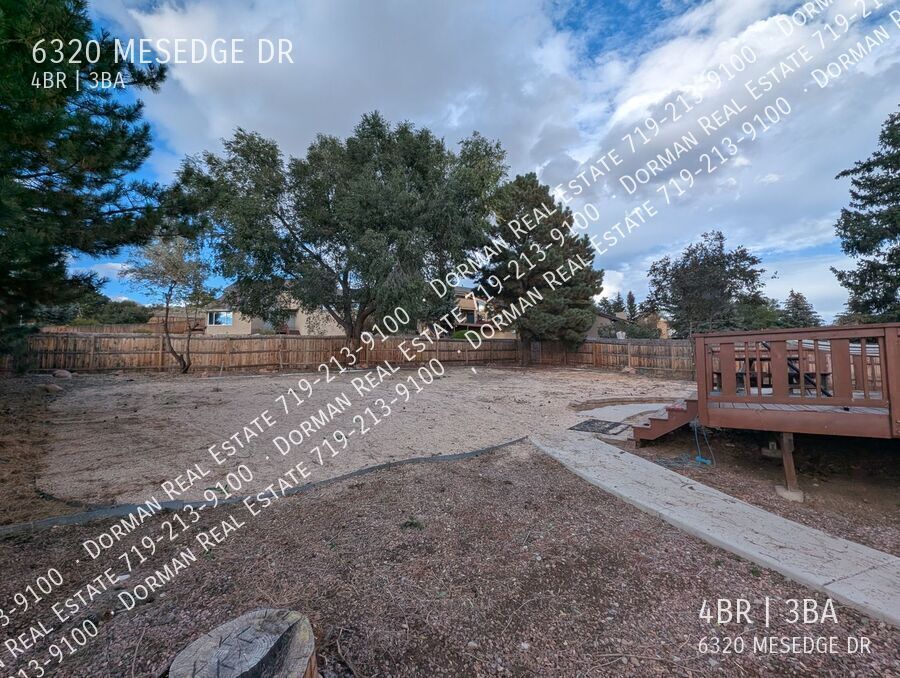 Building Photo - 6320 Mesedge Dr
