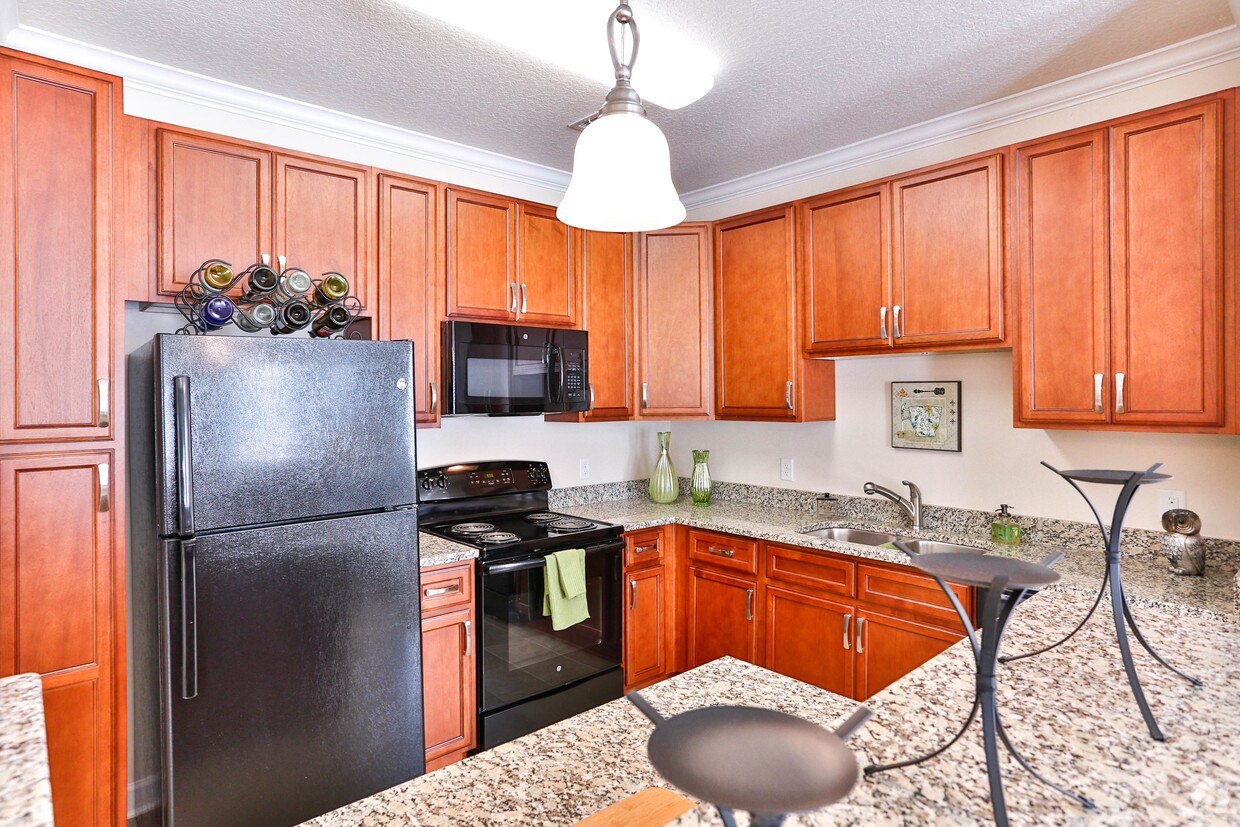 Palisades at Belmont Apartments in Belmont, NC