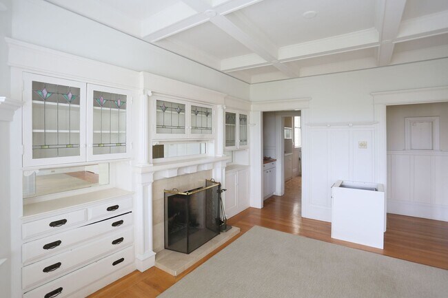 Building Photo - 2855 Clay Street