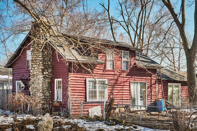 Ypsirustica, a locally famous log cabin in Miles/Garland.