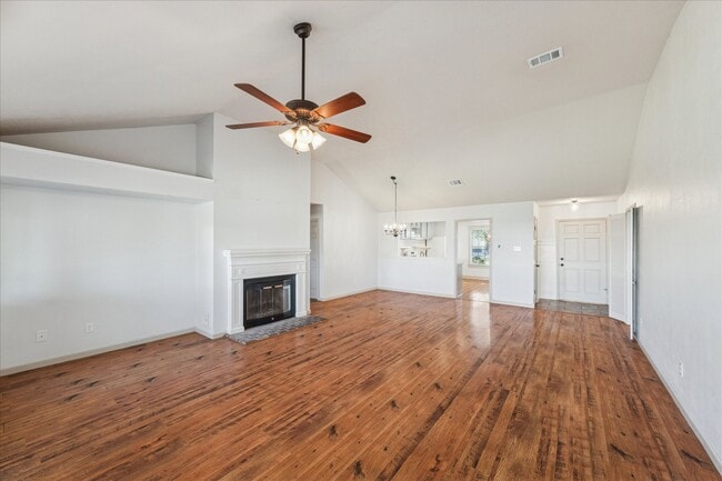 Building Photo - 2824 Meadow Brook Ct