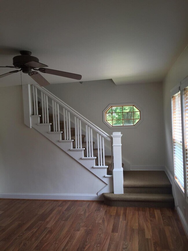 Foto del edificio - 6142 Grand Blvd