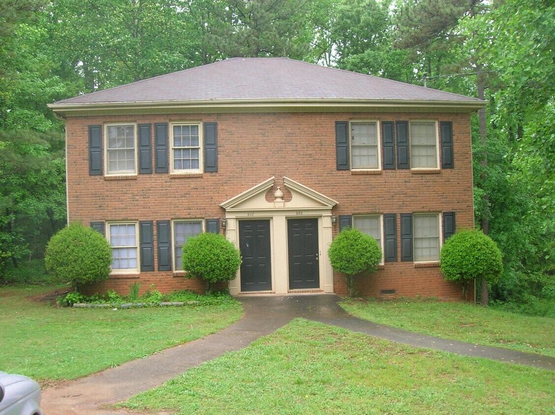 Primary Photo - 597 Jackson Park Ln