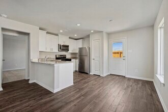 Building Photo - 10402 Red Cardinal Dr