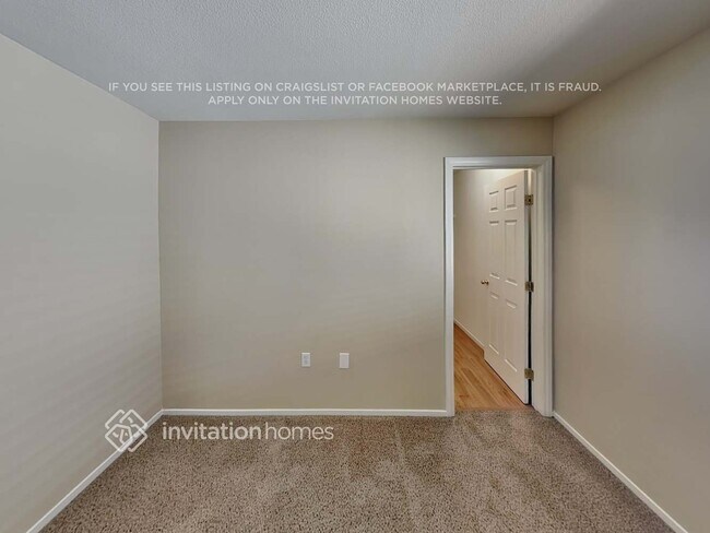 Building Photo - 10928 Salernes St