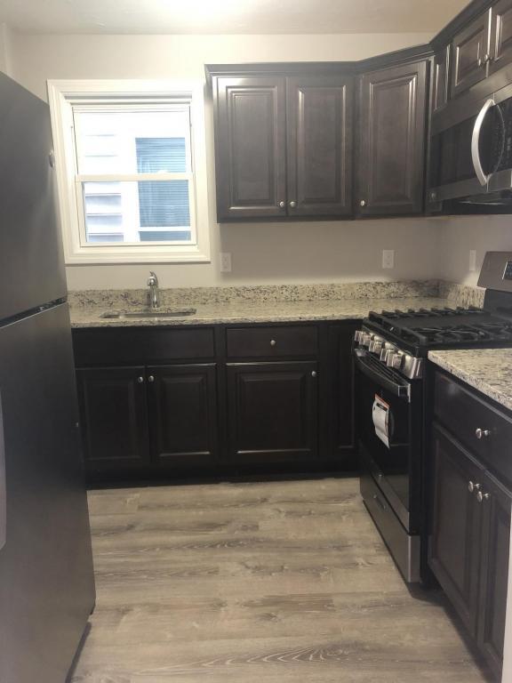 Foto principal - 138 Brightman St