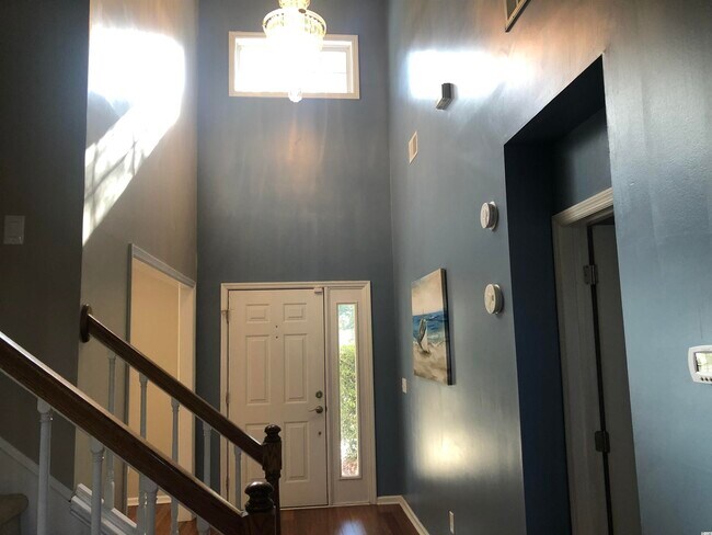 Foto del edificio - 536 Hawthorn Dr