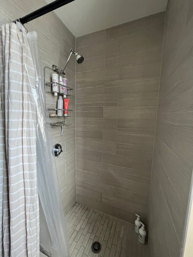 Building Photo - 12 Farrington Ave