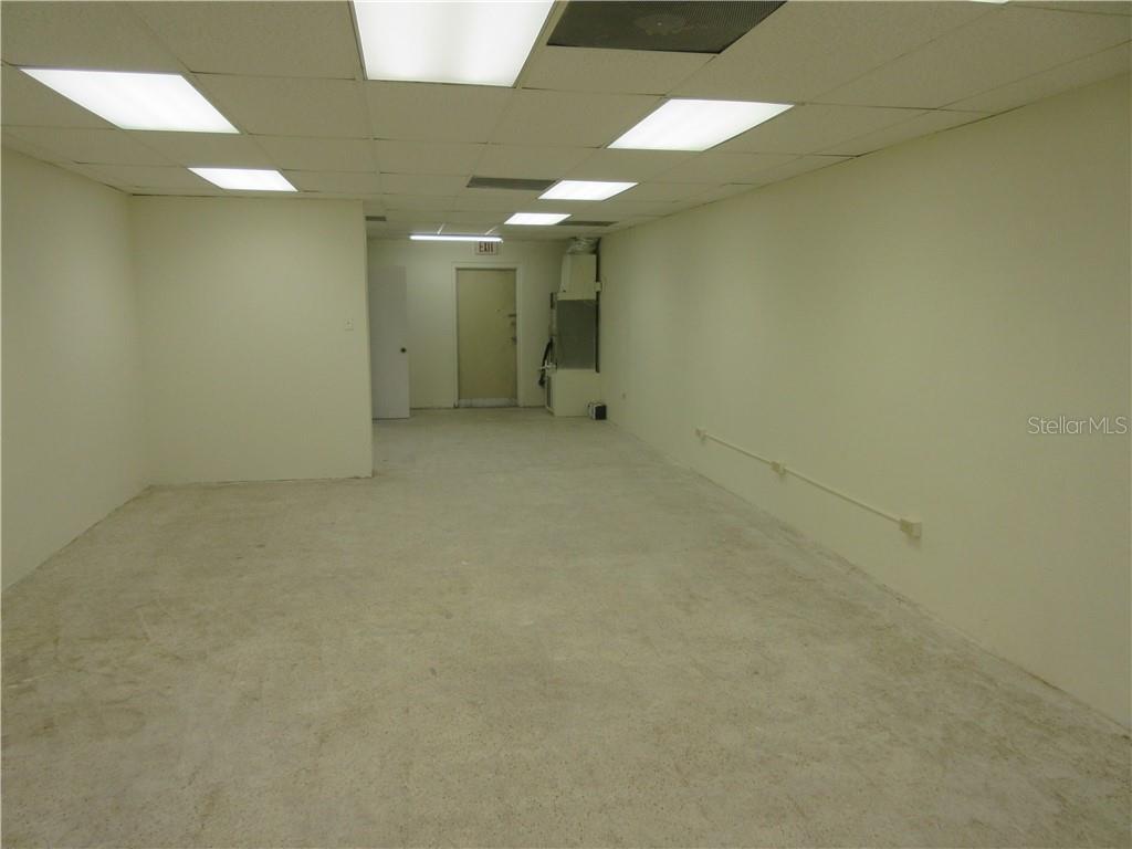 Building Photo - 3805 Tamiami Trail