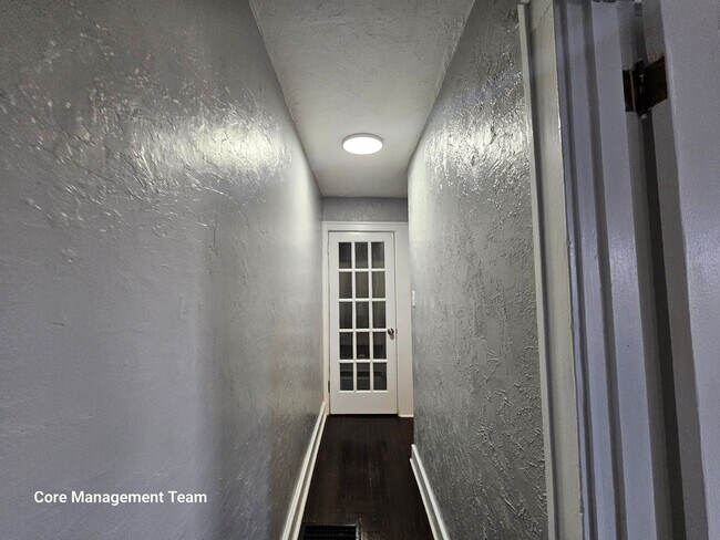 Foto del edificio - Updated 1 bedroom 1 bath apartment for ren...