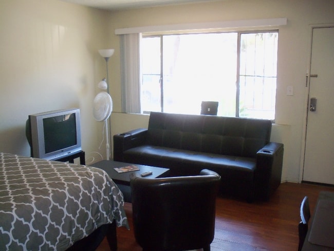 Building Photo - 4335 Don Tomaso Dr