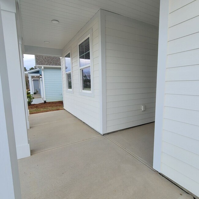 Foto del edificio - Brand new construction home in the desirable Brunswick Forest subdivision