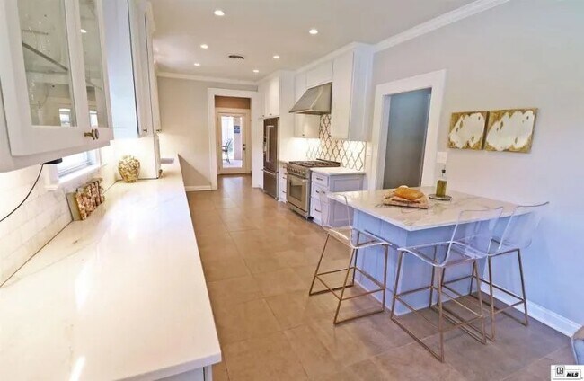 Foto del edificio - 601 Glenmar Ave