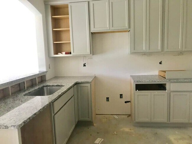 Building Photo - 4167 Lennox Wy