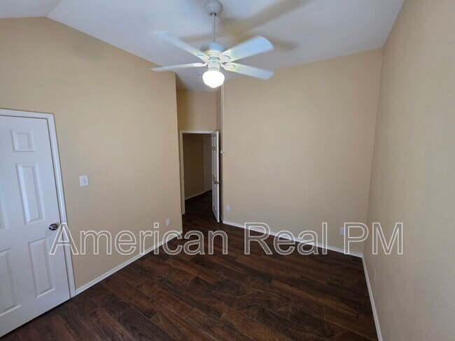 Foto del edificio - 1209 Shadow Lakes Blvd