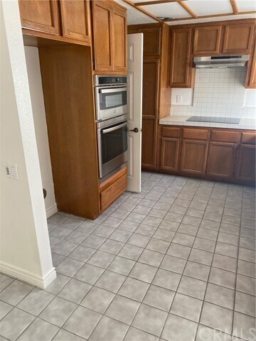 Foto del edificio - 21782 Midcrest Dr