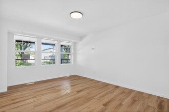 Building Photo - 12714-12772 72 St NW