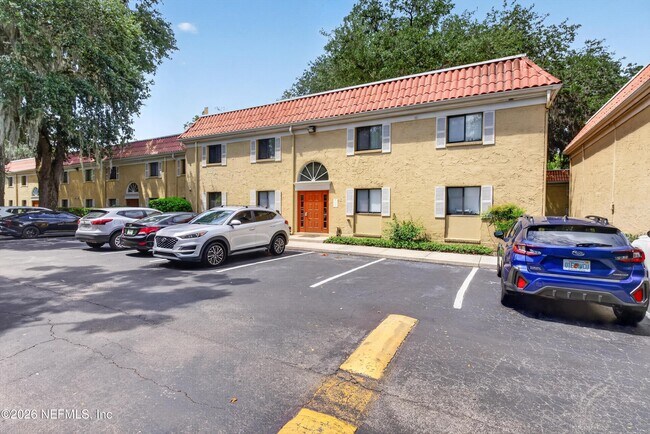Foto del edificio - 5811 Atlantic Blvd