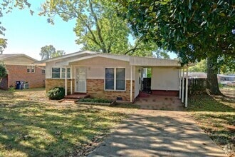 Building Photo - 803 Lantana Way NW