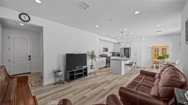 Foto del edificio - 16282 Meadowhouse Ave