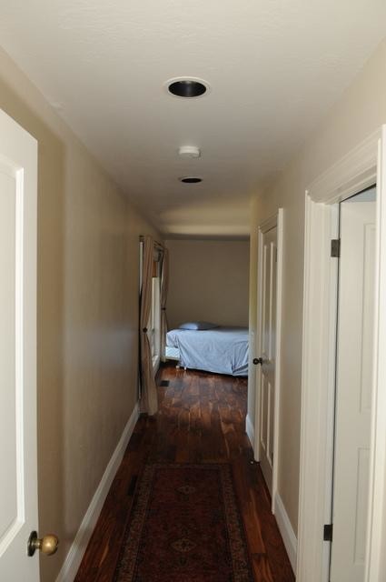 Building Photo - 201 Sleepy Hollow Drive