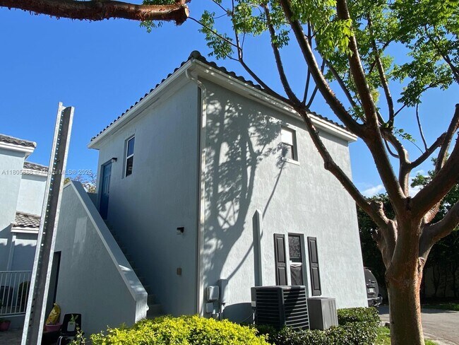 Foto del edificio - 9253 SW 169th Ave