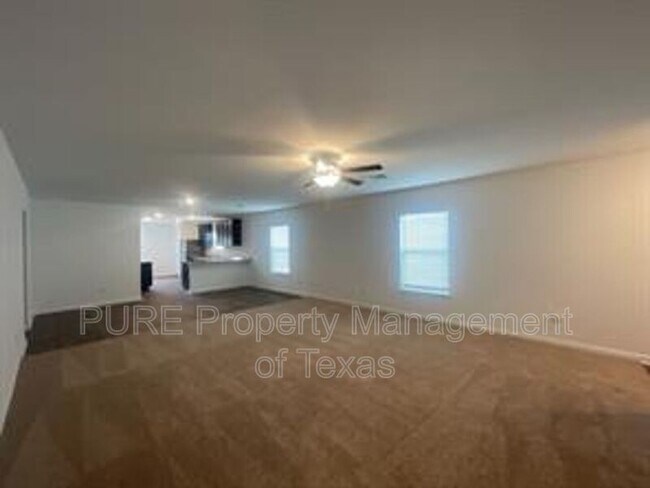 Foto del edificio - 133 Fairfax Ln