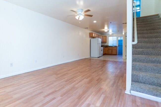 Foto del edificio - 1315 N Hobart Blvd