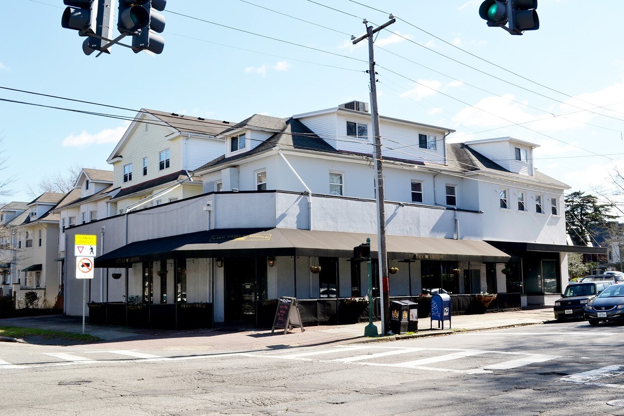 Primary Photo - 747-749 W Princess Anne Rd